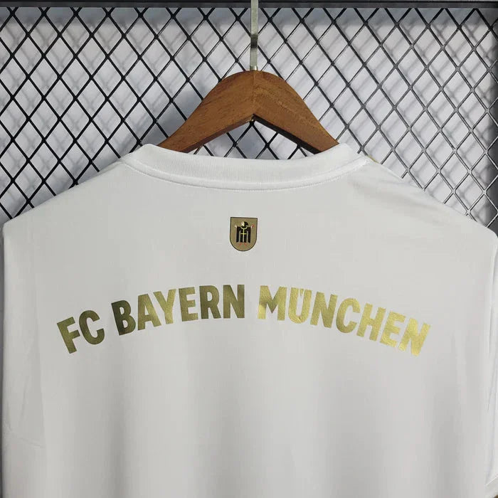 Bayern Munich Away Kit 2022-2023