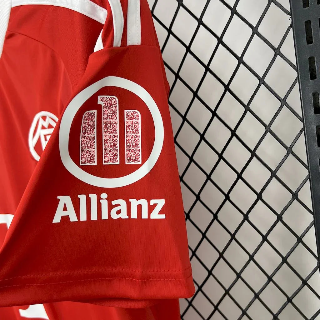 Bayern Munich 2025-26 Goalkeeper Jersey
