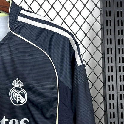 Real Madrid long-sleeved jersey 2025-26