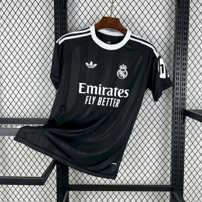 Real Madrid 2025-26 training jersey