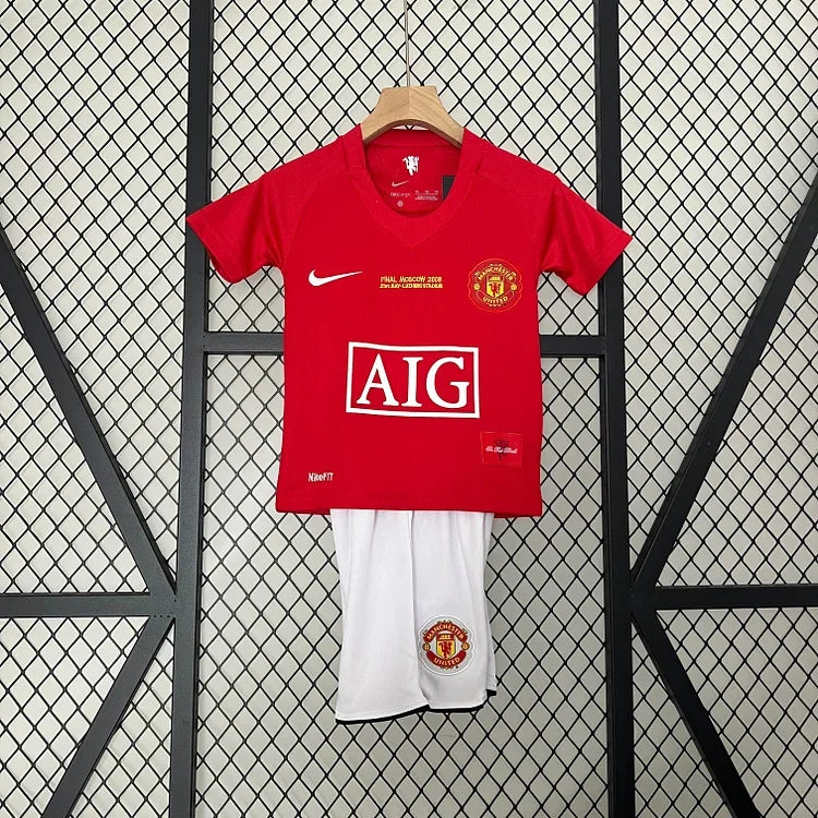 KIDS RETRO MANCHESTER UNITED 2008 KIT