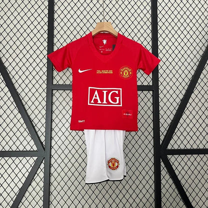 KIDS RETRO MANCHESTER UNITED 2008 KIT