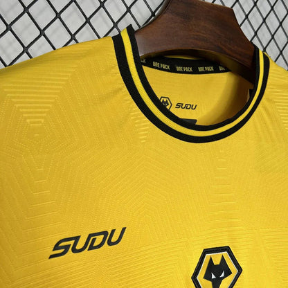 Maillot des Wolves 2024-25
