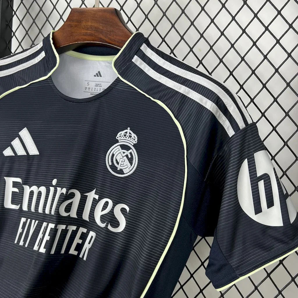 Maillot extérieur du Real Madrid 2025-26